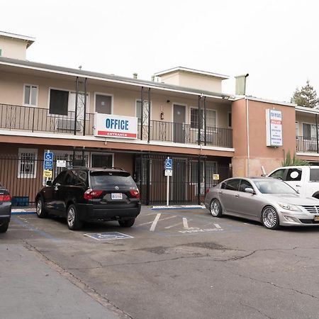 Stay Inn Suite Stockton Exterior foto