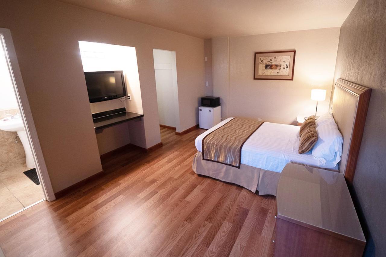 Stay Inn Suite Stockton Exterior foto